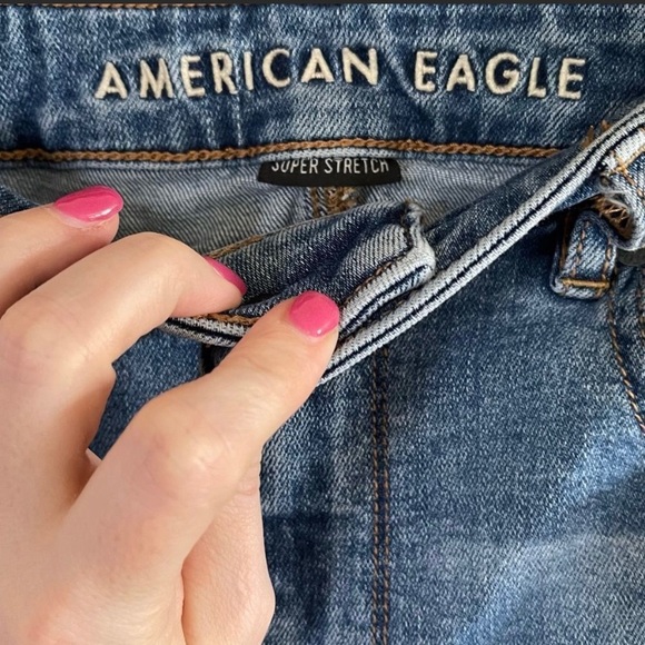 American Eagle- Women’s Slim Straight High Rise Very Distressed Jeans, 14S - Picture 3 of 10